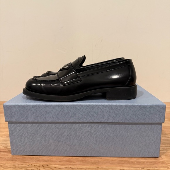 Prada Triangle Logo Loafer (women 35.5) - Picture 6 of 15